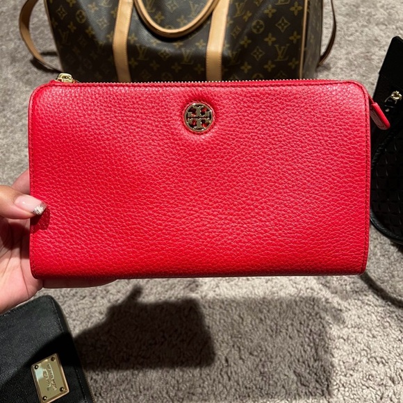Tory Burch Handbags - Tory Burch Red Pebbled clutch with strap